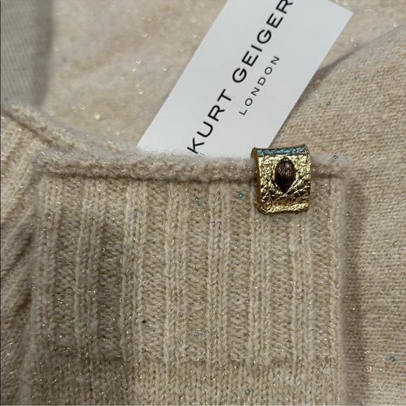 NWT Kurt Geiger Sparkly Bone Cashmere Poncho Shawl and Gloves Set - Picture 3 of 5